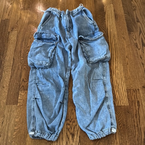 Zara Girl’s Denim Cargo Pants Size 9 - Picture 1 of 7